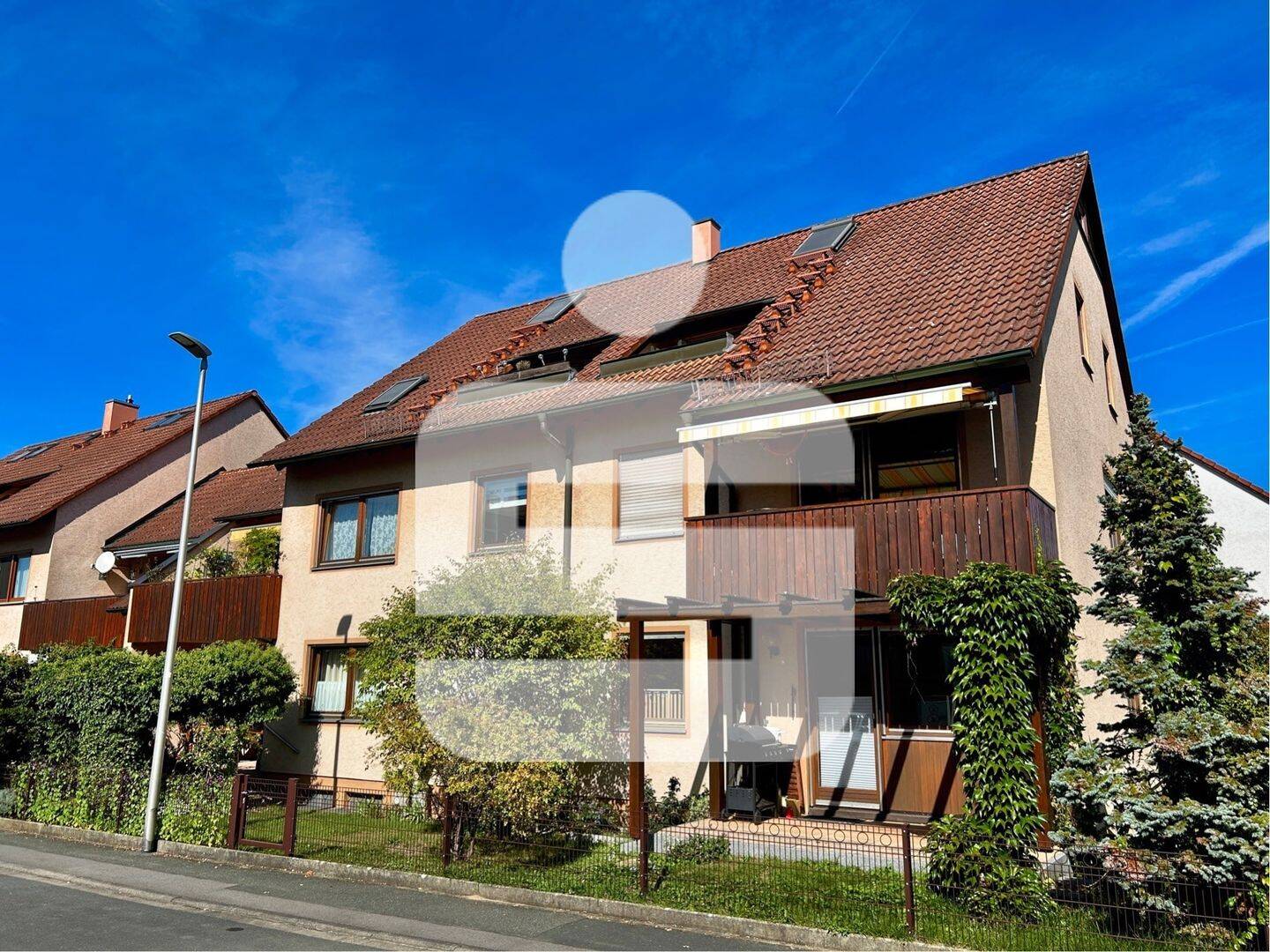 Sonnige 1,5-Zi.-DG-Wohnung mit ca. 30 m² Spitzboden in Möhrendorf, 91096 Möhrendorf