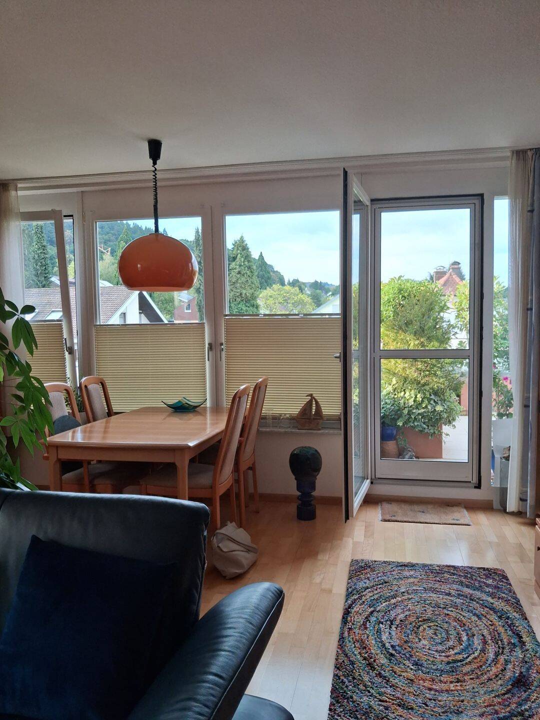 Helle 3-Zimmer-Penthousewohnung mit großer Dachterrasse, Aufzug & TG-Stellplatz, 79108 Freiburg im Breisgau (Brühl Herdern Hochdorf Lehen Zähringen)