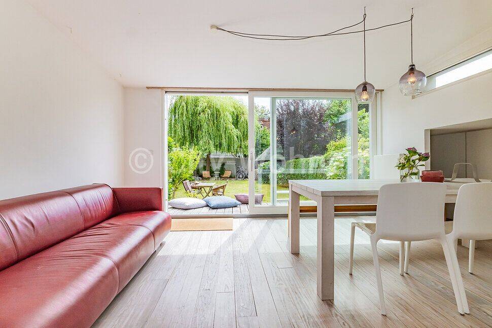 Schickes, möbliertes Reihenhaus auf Zeit mit Terrasse in Hamburg-Bahrenfeld, 22607 Hamburg (Altona Bahrenfeld Groß Flottbek Nienstedten Othmarschen)
