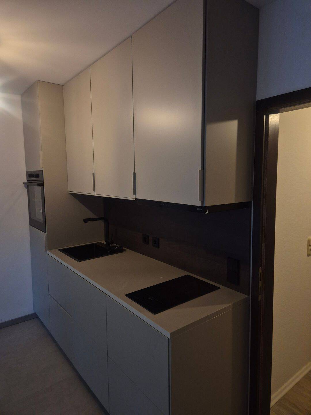 1- Zi- WHG. m. Küche + EB – Schrank am Schloßpark, WI Biebrich, 65203 Wiesbaden (Biebrich Mainz-Amöneburg Schierstein)