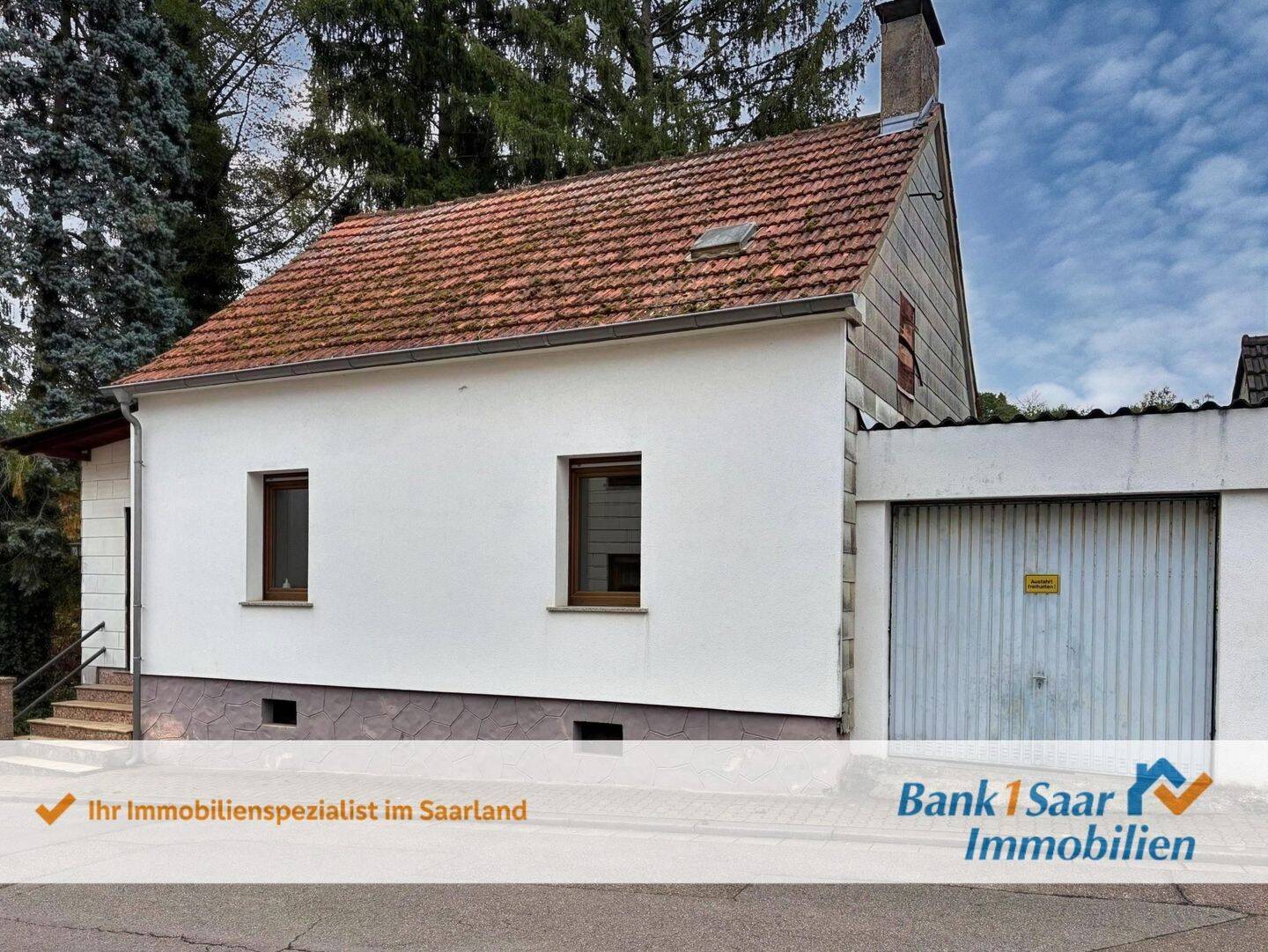 Sanierungsbedürftiges Einfamilienhaus mit Potenzial für Handwerker in Großrosseln, 66352 Großrosseln