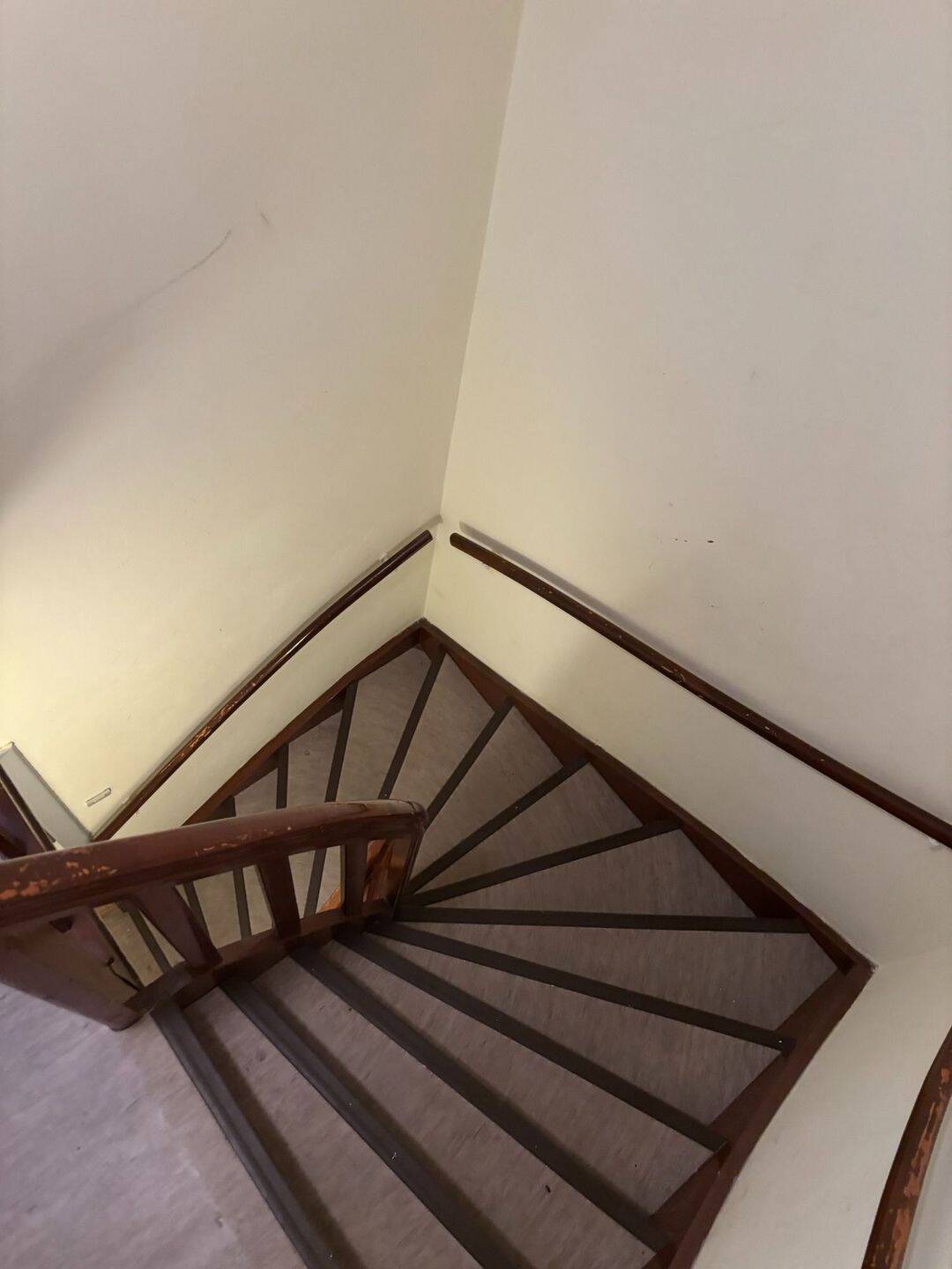 Dachgeschoss-2-Zimmer mit 43 m² Wohnfläche in Bremen, Huder Straße, 28197 Bremen