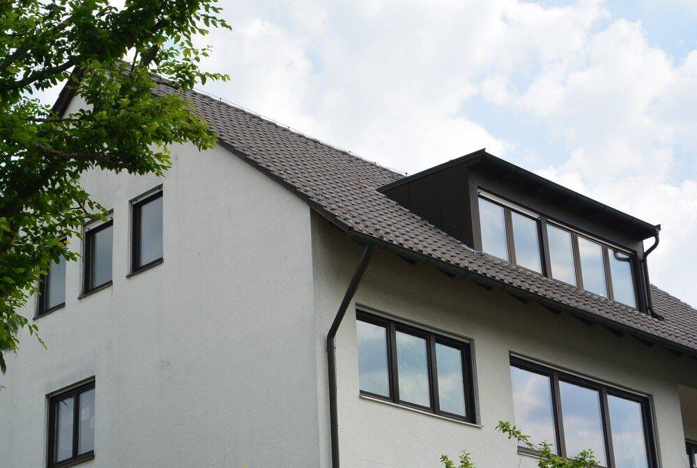 Oben Wohnen … mit herrlicher Aussicht … Renovierte 4- Zimmer- Dachgeschoss- Wohnung, 90513 Zirndorf