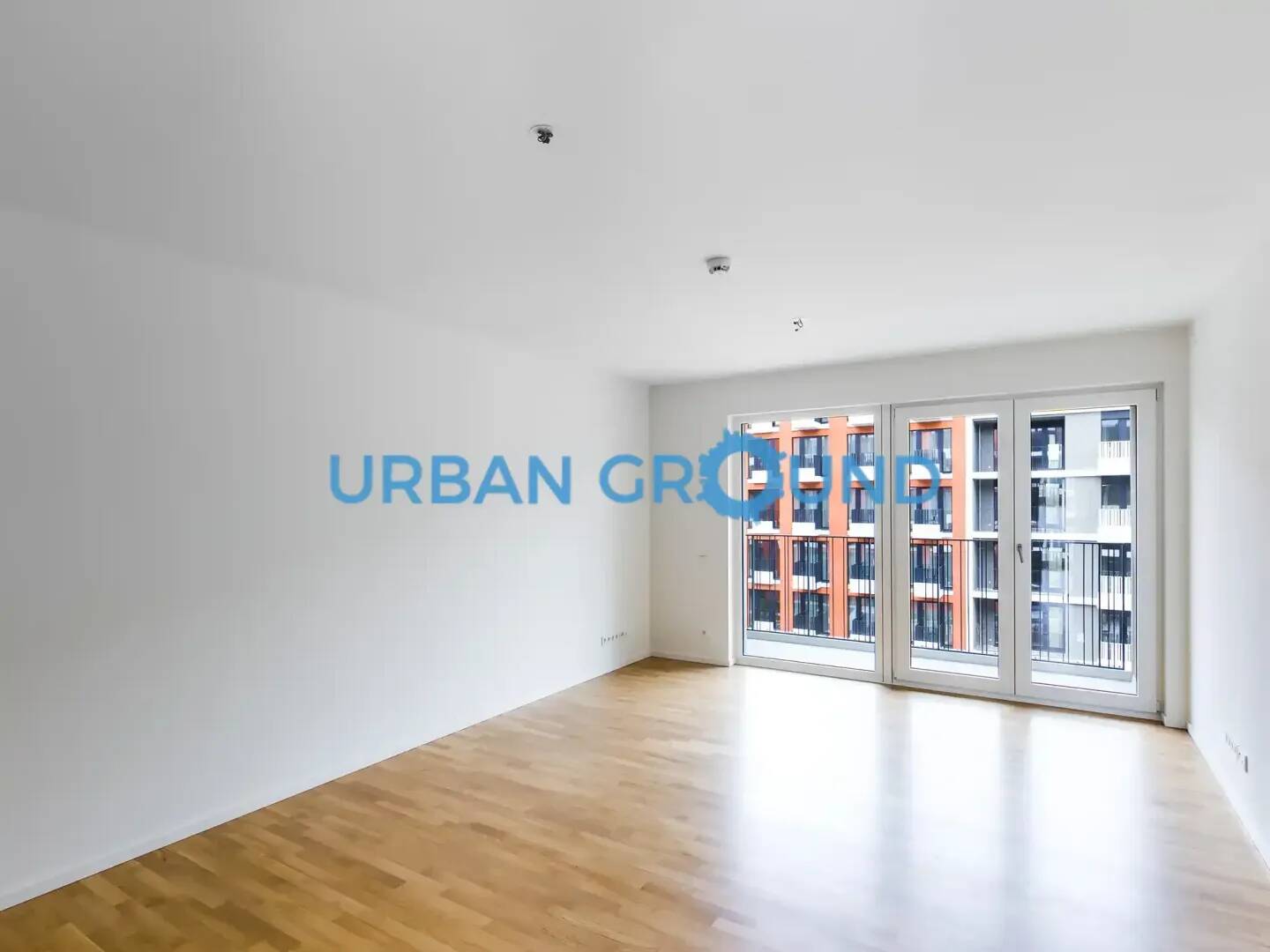 Balkon-2 Zi.Apartment und EBK, 10557 Berlin (Mitte Hansaviertel Moabit Tiergarten)