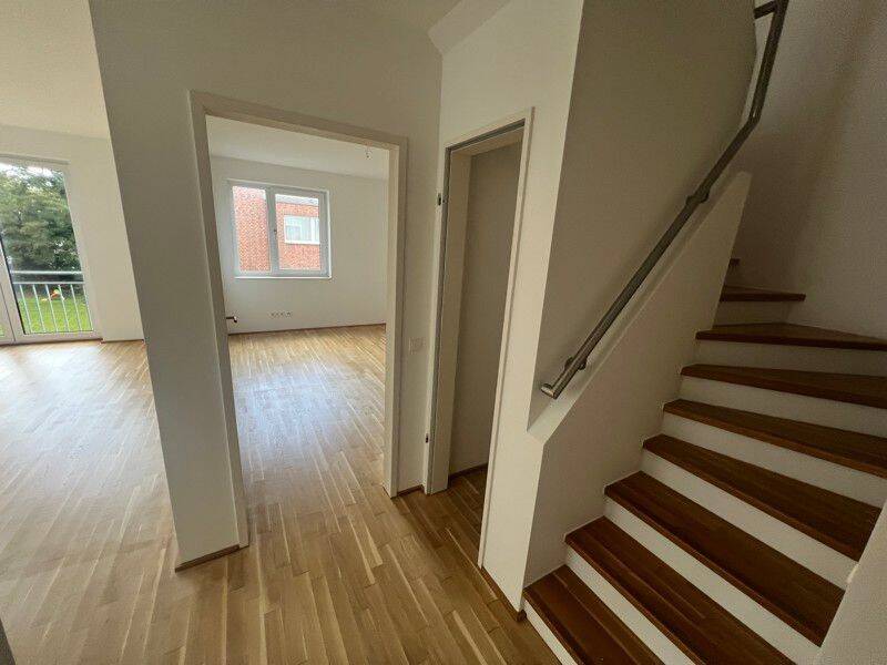 Weitläufige 4-Zimmer-Wohnung auf zwei Etagen!, 22525 Hamburg (Eimsbüttel Bahrenfeld Eidelstedt Lurup Stellingen)