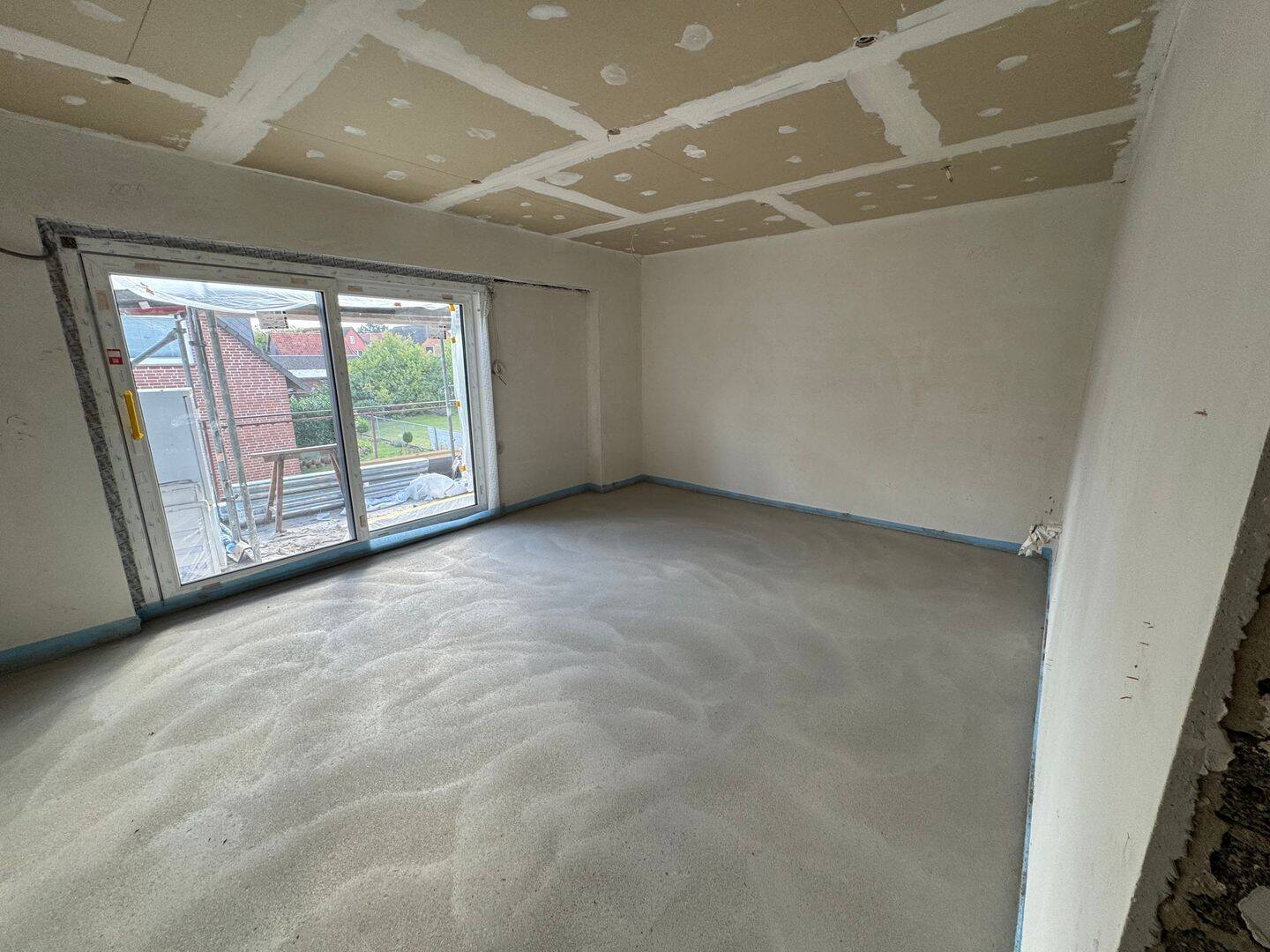 Moderne 2-Zimmer-Wohnung mit Balkon, Stellplatz & eigenem Eingang, 31558 Hagenburg