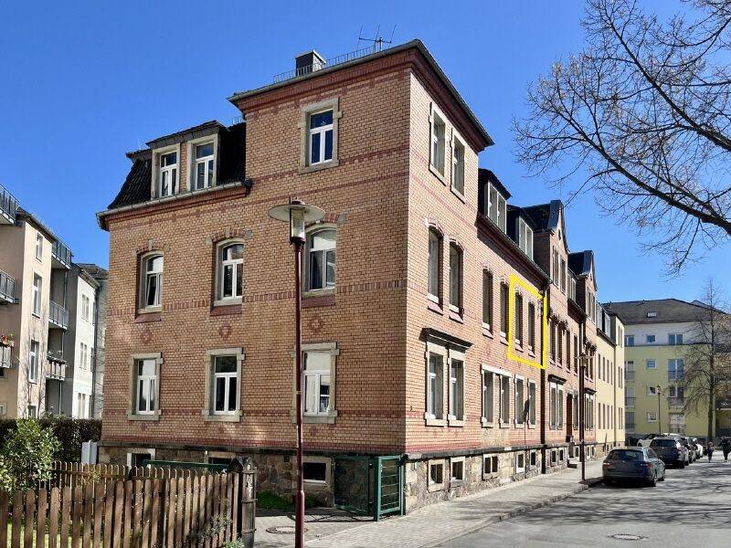 Schicke Wohnung in zentraler Lage!, 1705 Freital