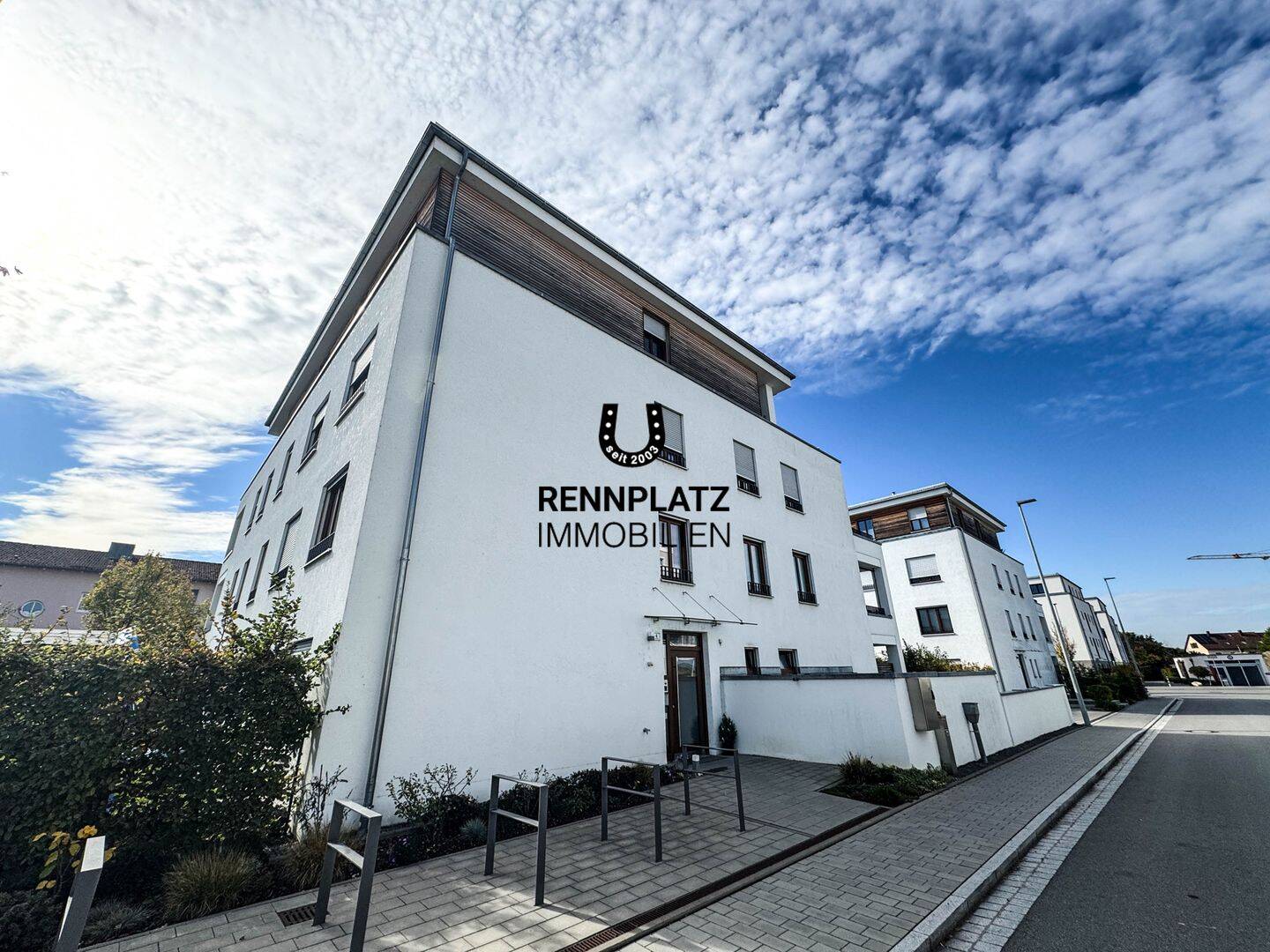Moderne 2-Zimmer-Wohnung mit EBK und Privatgarten in Neutraubling. Frei ab 01.12., 93073 Neutraubling