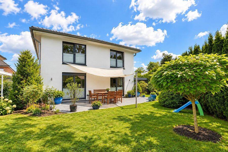 Hamburg – Schnelsen: Familienfreundliches Einfamilienhaus mit Garten und Einliegerwohnung!, 22457 Hamburg (Eimsbüttel Eidelstedt Niendorf Schnelsen)