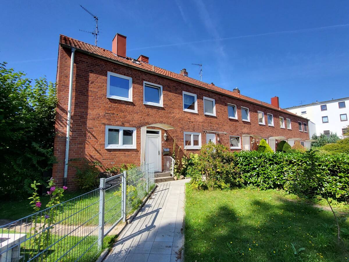 Reihenendhaus mit Vollkeller und Garten in Lübeck-Marli (Nähe Kaufhof), 23566 Lübeck (Sankt Gertrud Sankt Jürgen)