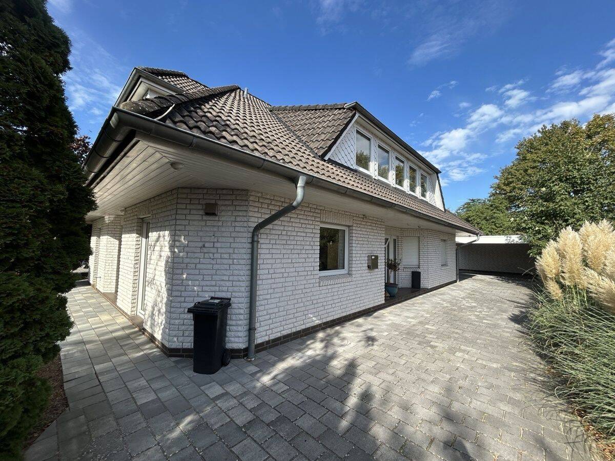 VOLKSBANK IMMOBILIEN: Raum- und Platzwunder – Einfamilienhaus – Sackgassenendlage – Junges Haus, 27404 Zeven