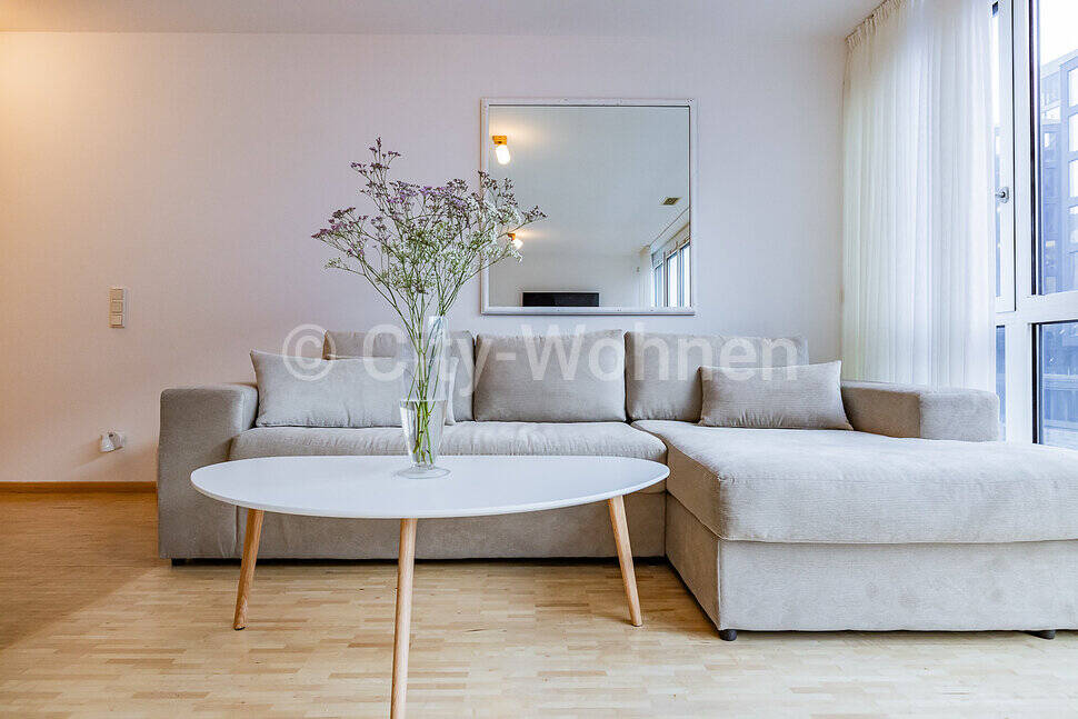 Möbliert wohnen mitten in der City – Wohnung mit Kanalblick in Hamburg-Neustadt, 20459 Hamburg (Mitte Hamburg-Altstadt Neustadt Sankt Pauli)