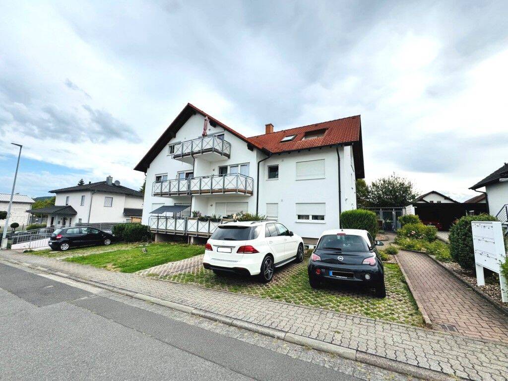 Gemütliche drei Zimmer mit Südwestbalkon, 63834 Sulzbach a. Main