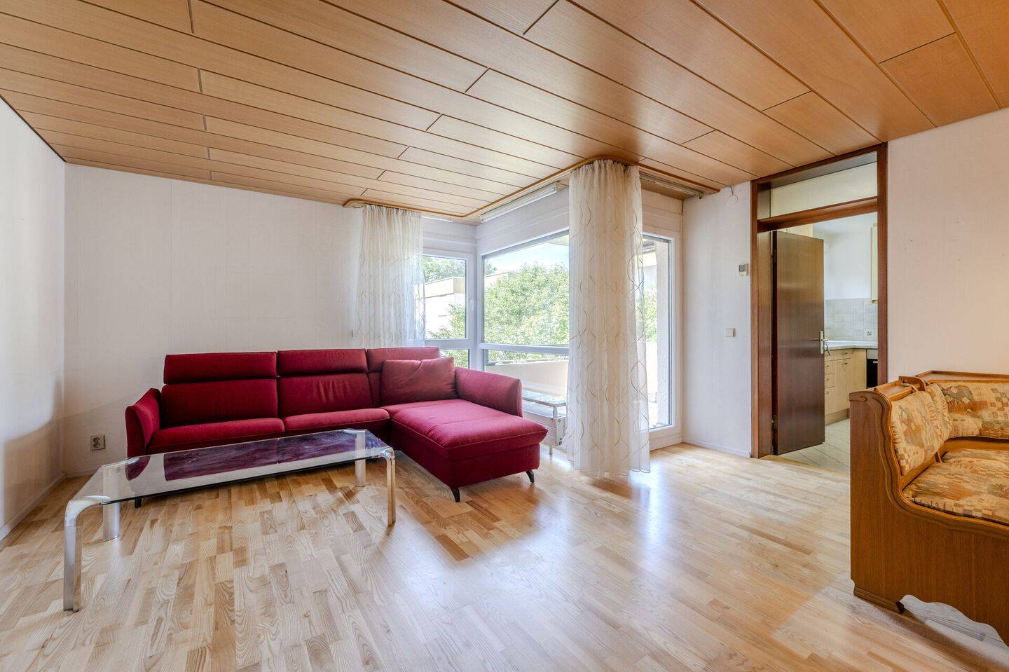 Bezugsfrei & gut geschnitten – 2,5 Zimmer mit Balkon und Tiefgarage, 71701 Schwieberdingen