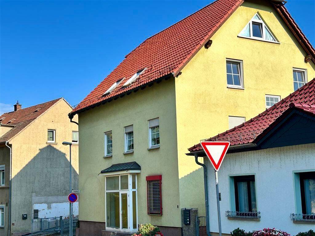 Trockenen Fußes ins neue Zuhause – mit Raum für eigene Wohnideen, 7607 Eisenberg