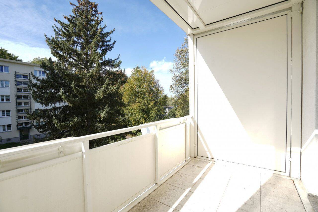 Balkon / Bad mit Fenster, 9127 Chemnitz