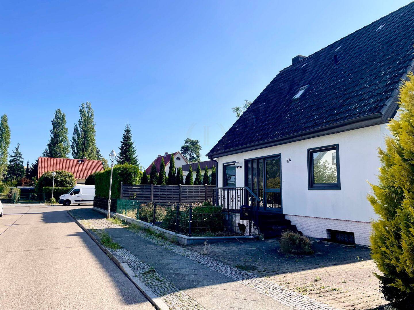 Bezugsfreies Familienhaus mit Garage, Garten, Sonnenterrasse und Keller in der Wilhelmstadt, 13593 Berlin (Spandau)