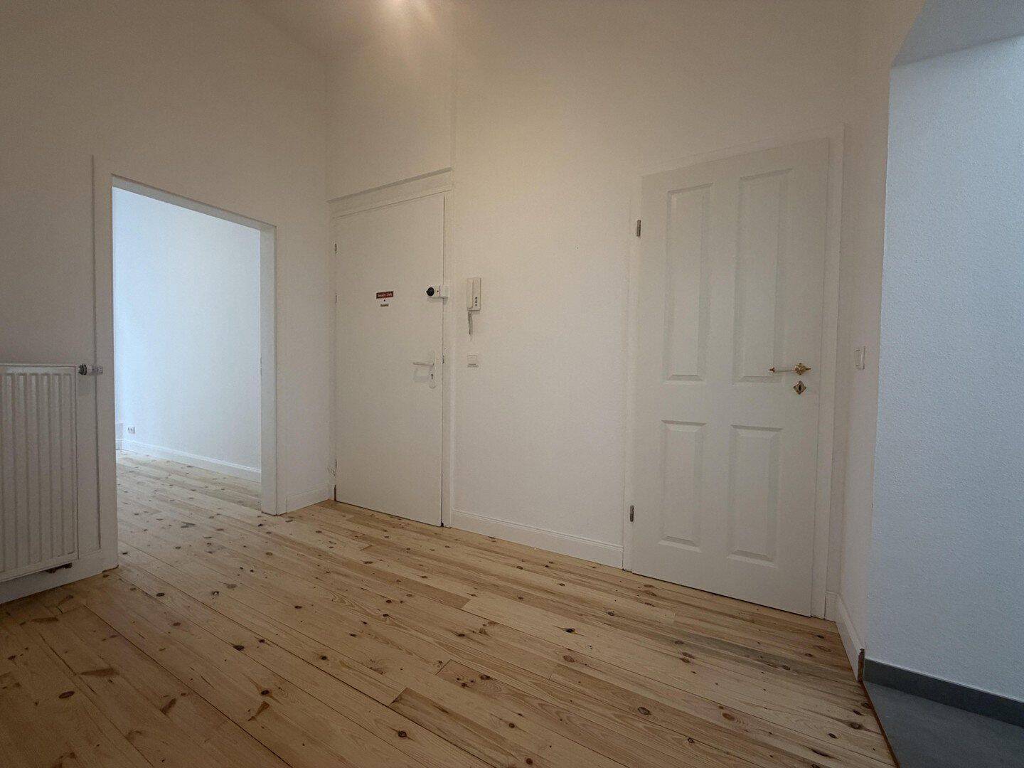 *Erstbezug* Kernsanierte 3-Zimmer Altbau Wohnung auf der Bergerstraße mit EBK und Balkon, 60385 Frankfurt am Main (Bornheim Nordend-Ost Ostend)