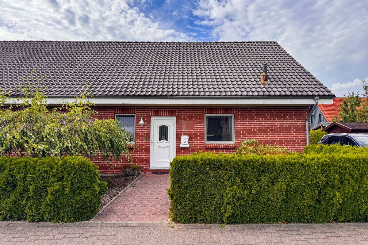 Ebenerdige DHH: mit 4 Zimmern aus 2000 inkl. Ausbaureserve, Garage & Garten in Cuxhaven-Altenbruch, 27478 Cuxhaven