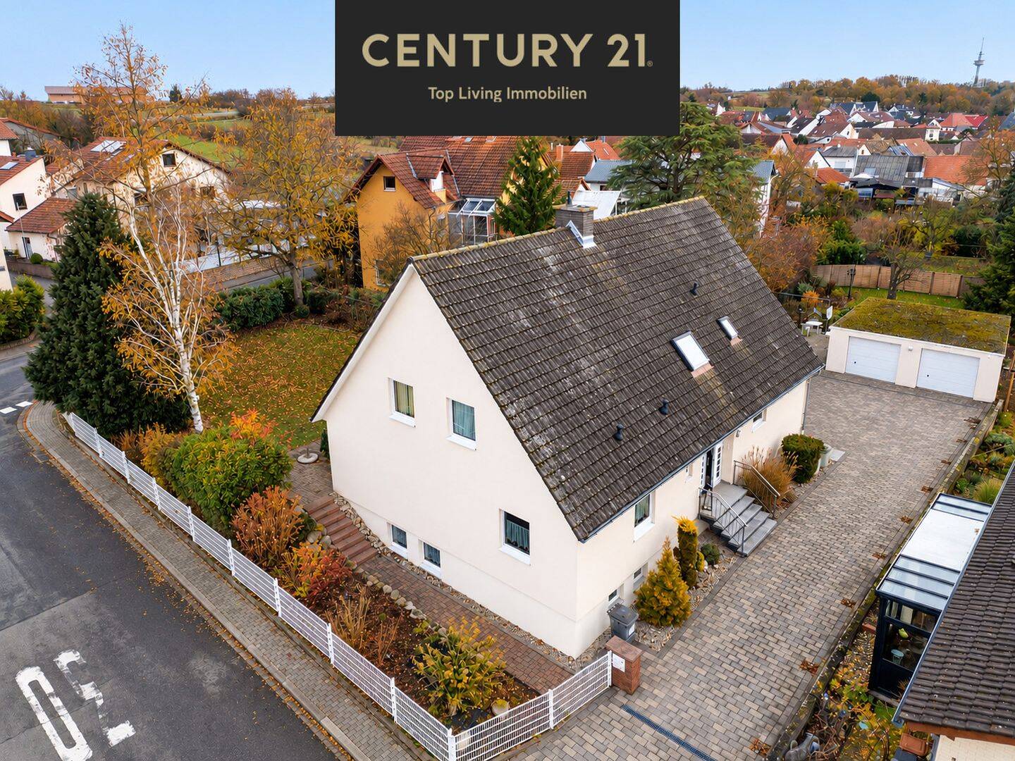 Viel Platz zum Wohlfühlen | 225 m², 2 Wohneinheiten, 2 Gärten & 4 Garagen, 55270 Essenheim