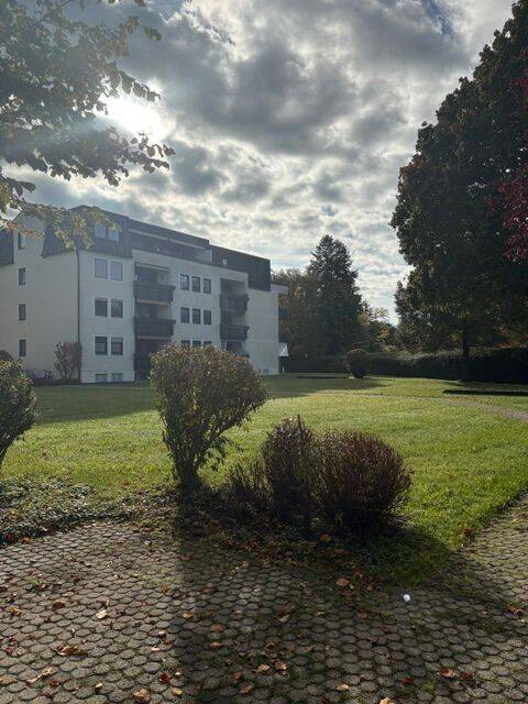 Lichtdurchflutete 3,5 Zimmer Wohnung mit Dachterrasse am Wochinger Spitz, 83278 Traunstein