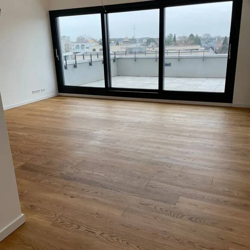 Loft-Penthouse mit 68 m² Dachterrasse & Skyline-Blick – 168 m² in Frankfurt, 60489 Frankfurt am Main (Rödelheim)