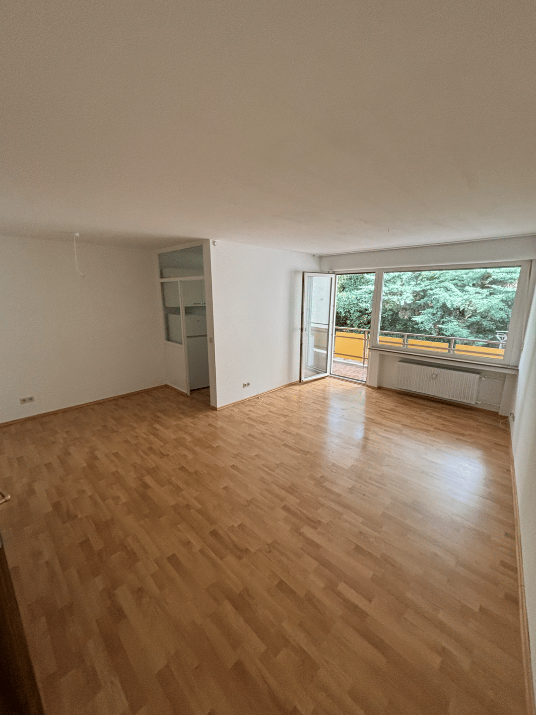 Helle 2-Zimmer-Wohnung mit Balkon und Stellplatz in Bonn-Poppelsdorf, 53115 Bonn