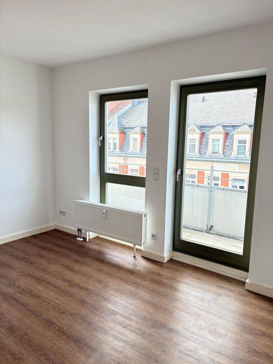 Helles 1-Zimmer-Apartment mit Balkonzugang in Dresden-Hechtstraße, 1097 Dresden (Innere Neustadt Leipziger Vorstadt Pieschen-Nord/Trachenberge Äußere Neustadt)