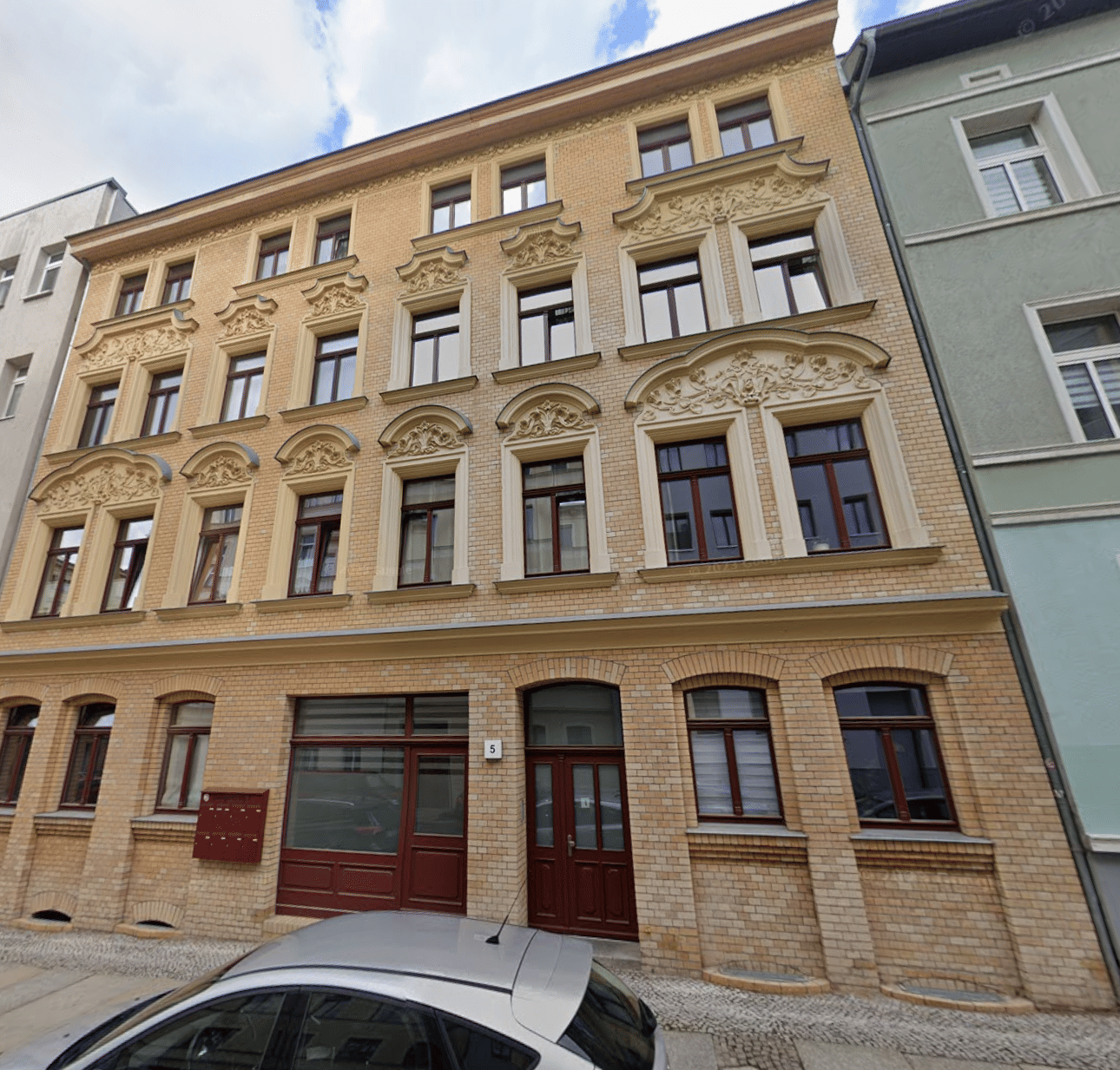 Großzügige 2-RW mit Balkon und EBK zu vermieten!, 6110 Halle (Saale) (Damaschkestraße Gesundbrunnen Innenstadt Lutherplatz Saaleaue)