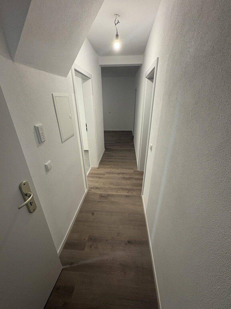 2. OG: Modern sanierte 2-Zimmer-Wohnung in Tuttlingen, 78532 Tuttlingen
