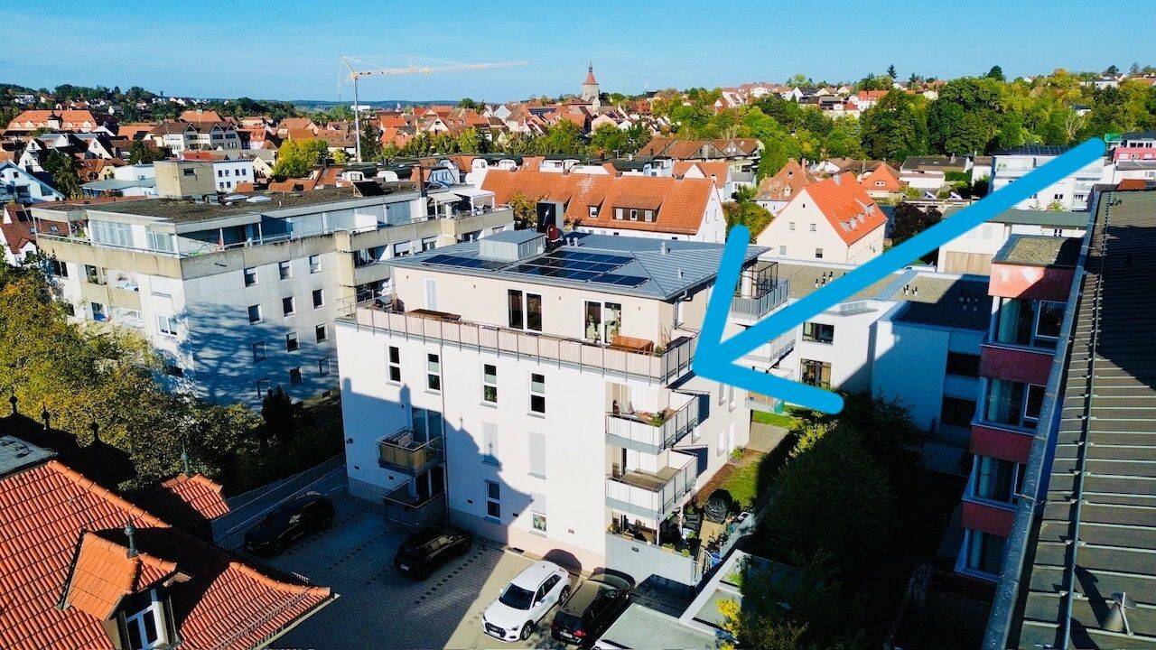 Modernes Wohnglück! 3 Zimmer, großer Südbalkon, Aufzug und zwei Stellplätze, 91413 Neustadt a.d. Aisch