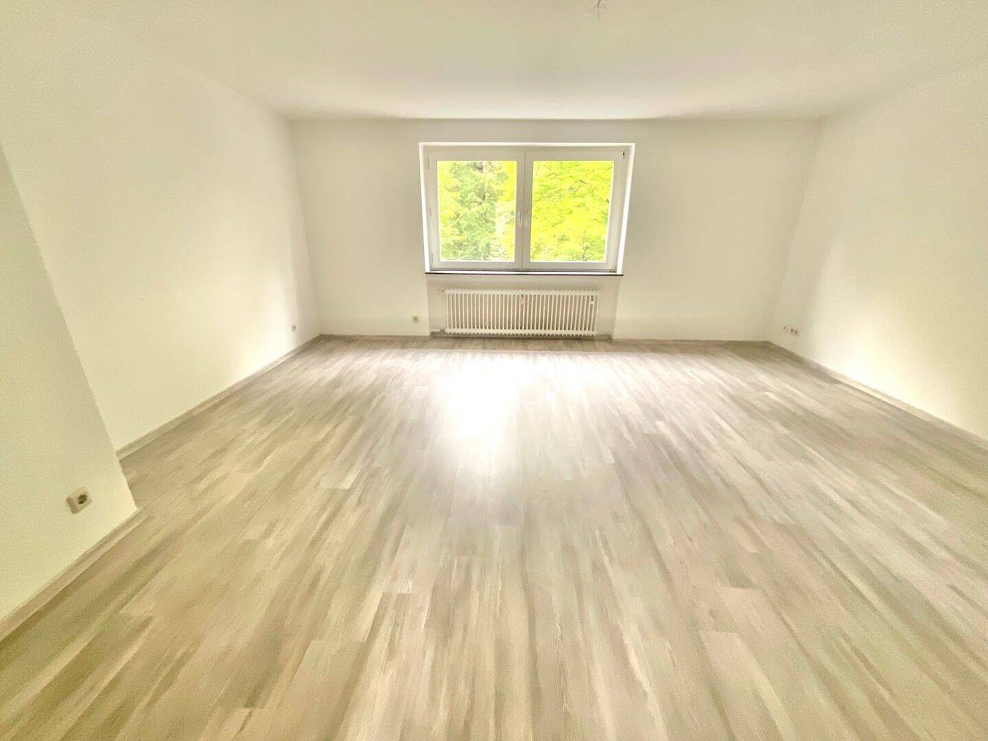 Große 2 Zimmerwohnung frei ab sofort, 58097 Hagen (Altenhagen Boele Hochschulviertel Ischeland Mittelstadt)