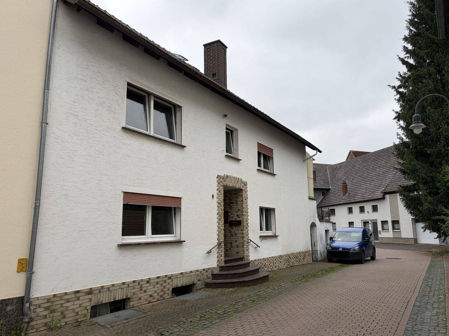 Renovierungsbedürftiges Einfamilienhaus mit Raum für Ihre Ideen in Volkmarsen, 34471 Volkmarsen