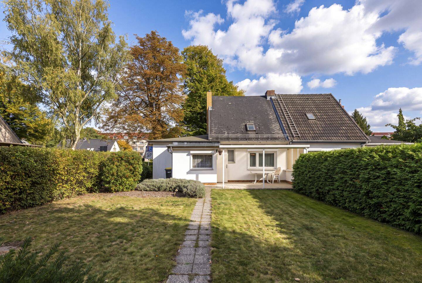Charmante Doppelhaushälfte mit großem Grundstück in ruhiger Lage, 12487 Berlin (Treptow-Köpenick)