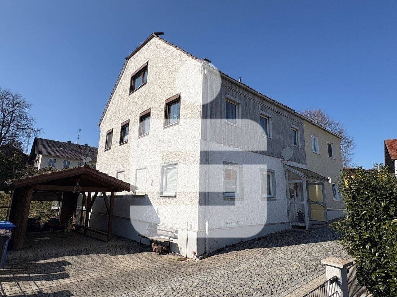 Doppelhaushälfte mit viel Platz in Rotthalmünster, 94094 Rotthalmünster