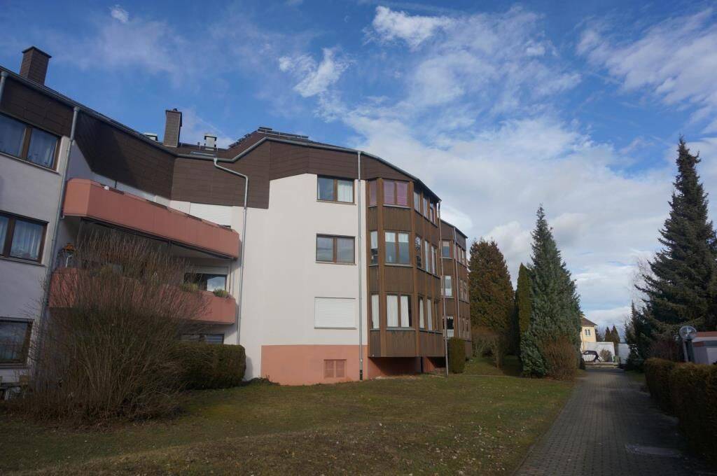 Große Wohnung …. kleiner Preis … sehr geräumige 2,5 Zimmer-Wohnung …. sofort frei !!, 78166 Donaueschingen