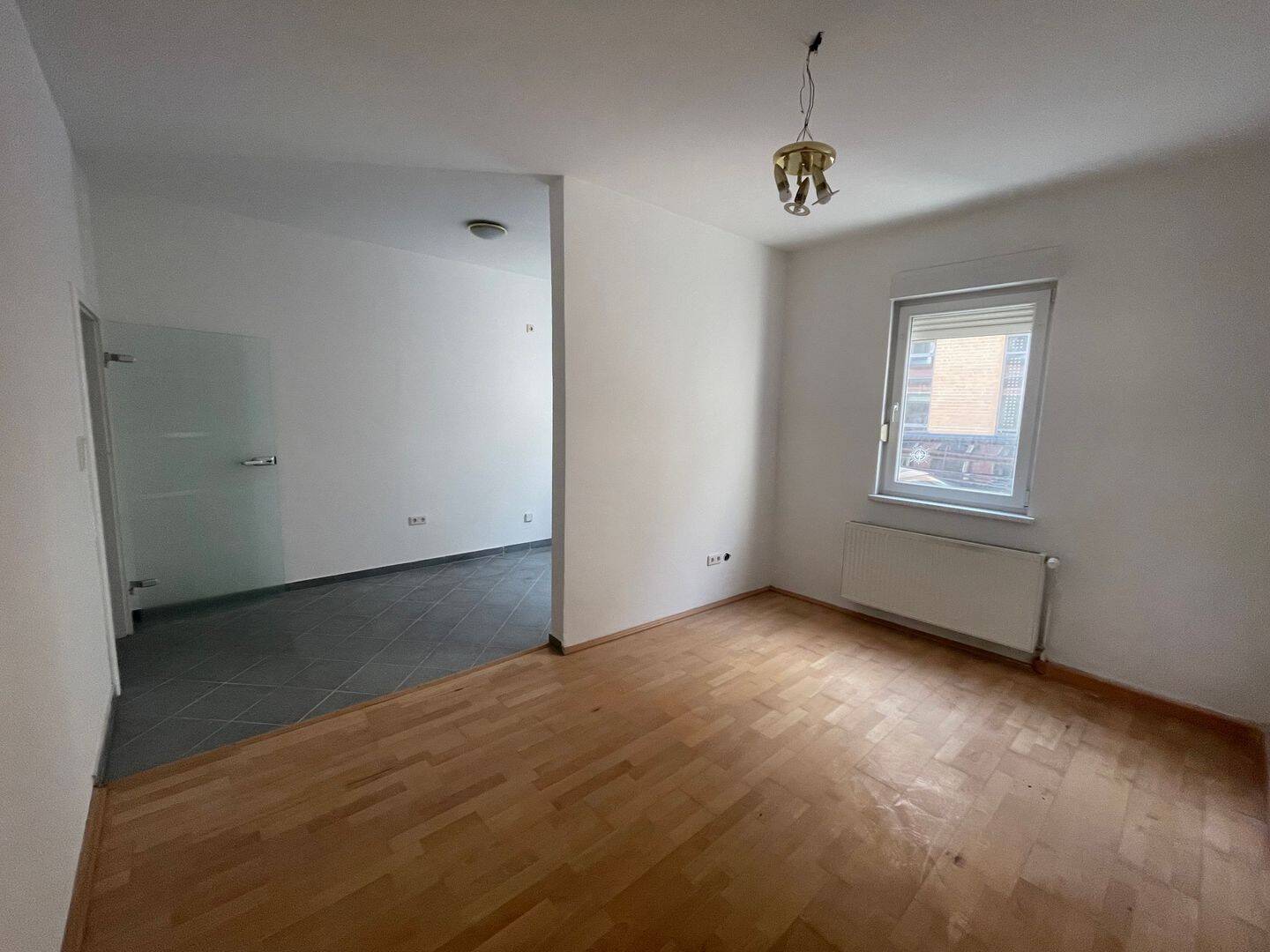 Klein, hell und zentral – frisch renovierte Wohnung in Zirndorf, 90513 Zirndorf
