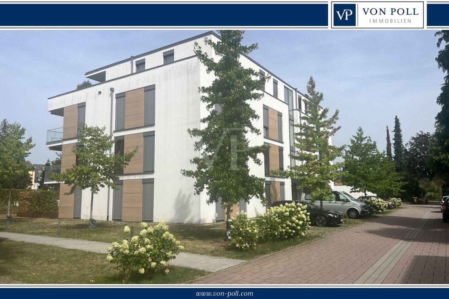 Großzügige Etagenwohnung mit lichtdurchflutetem Wohnbereich und Loggia, 77815 Bühl