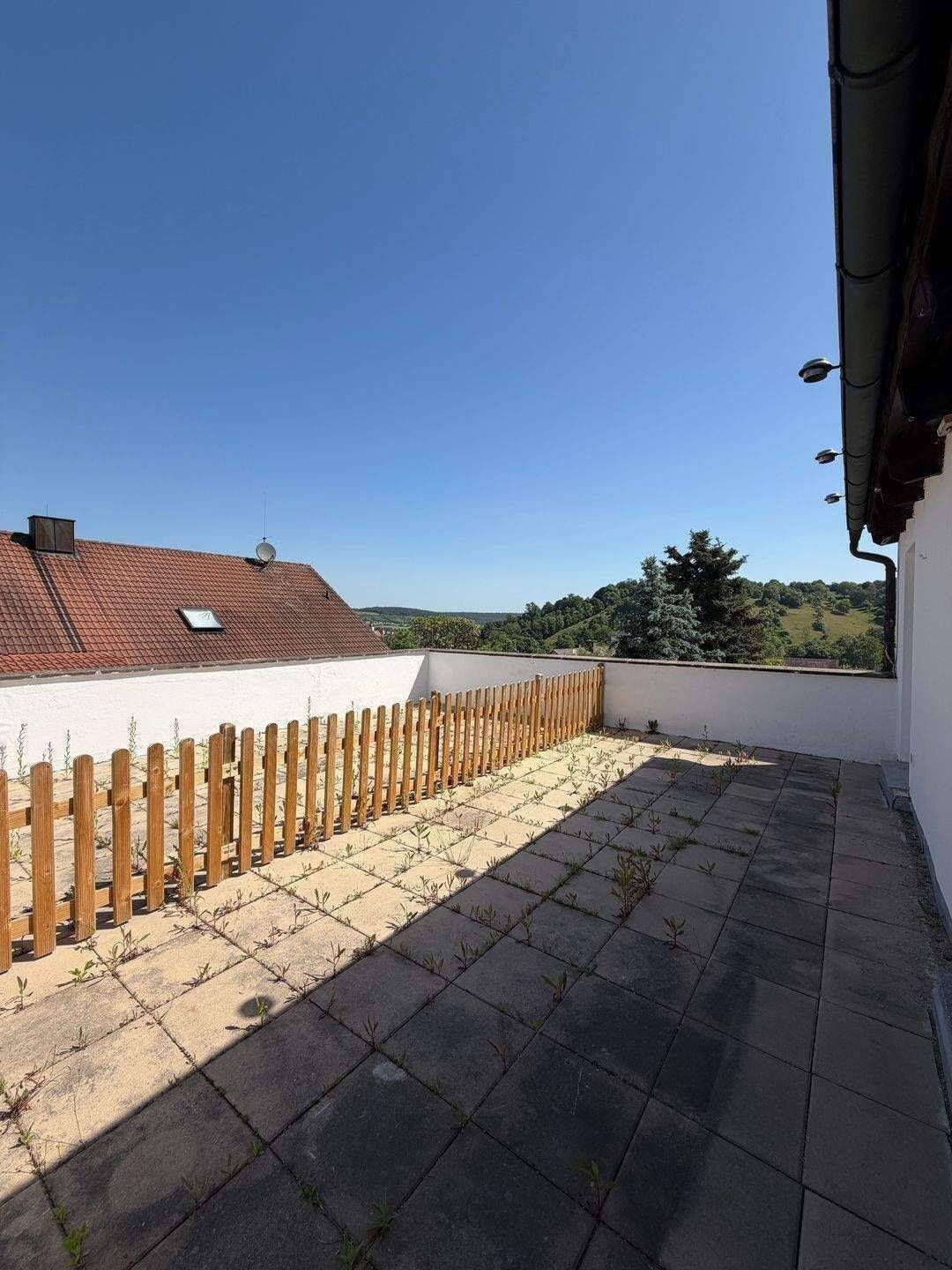 Sehr helle und großzügige 5-Zimmer-Wohnung mit XXL- Terrasse in Neuhof an der Zenn – inkl Garage, 90616 Neuhof a.d. Zenn (Neuhof)