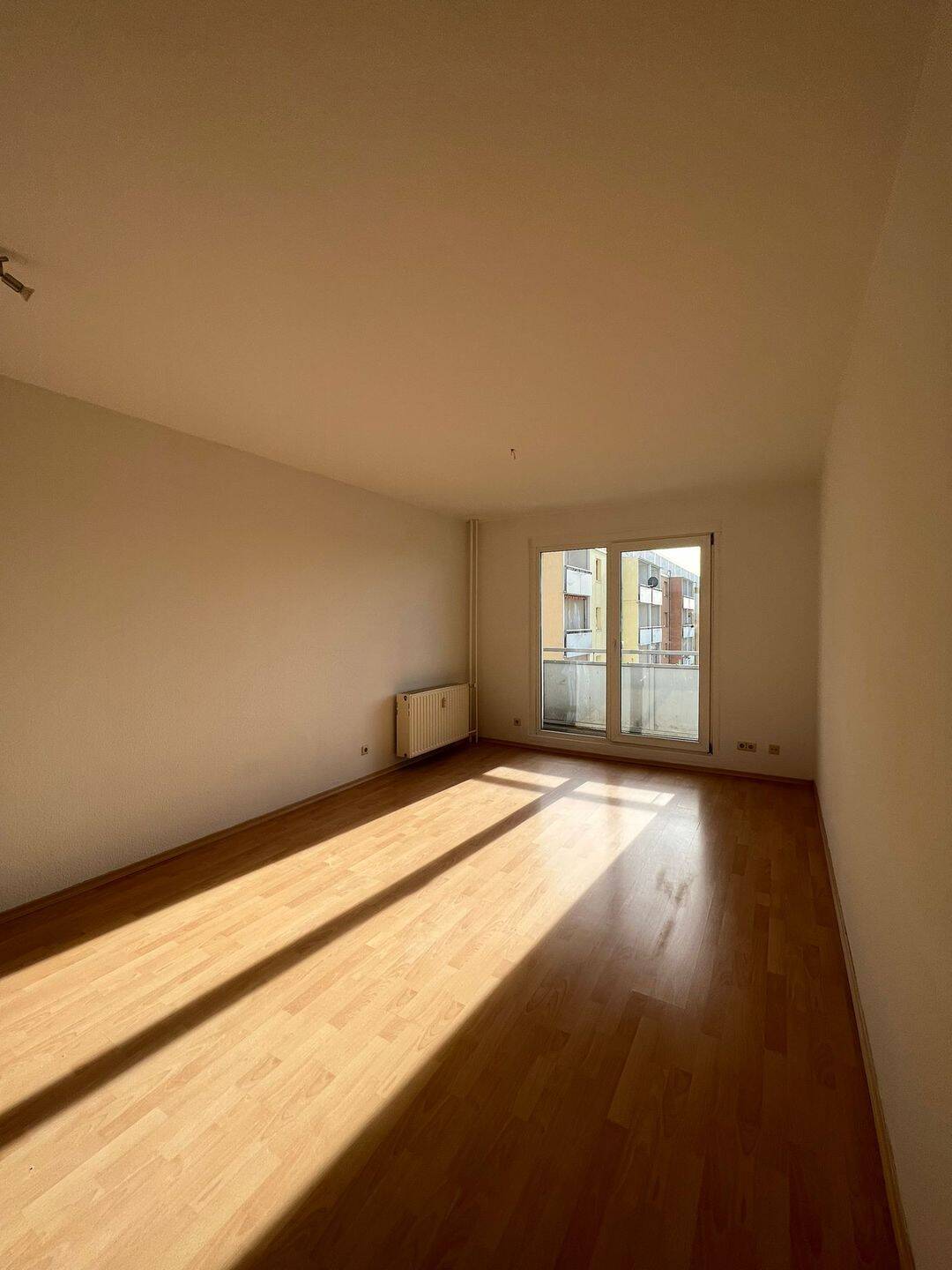 Schöne 4-Zimmer-Wohnung mit Balkon (WE136), 1558 Großenhain