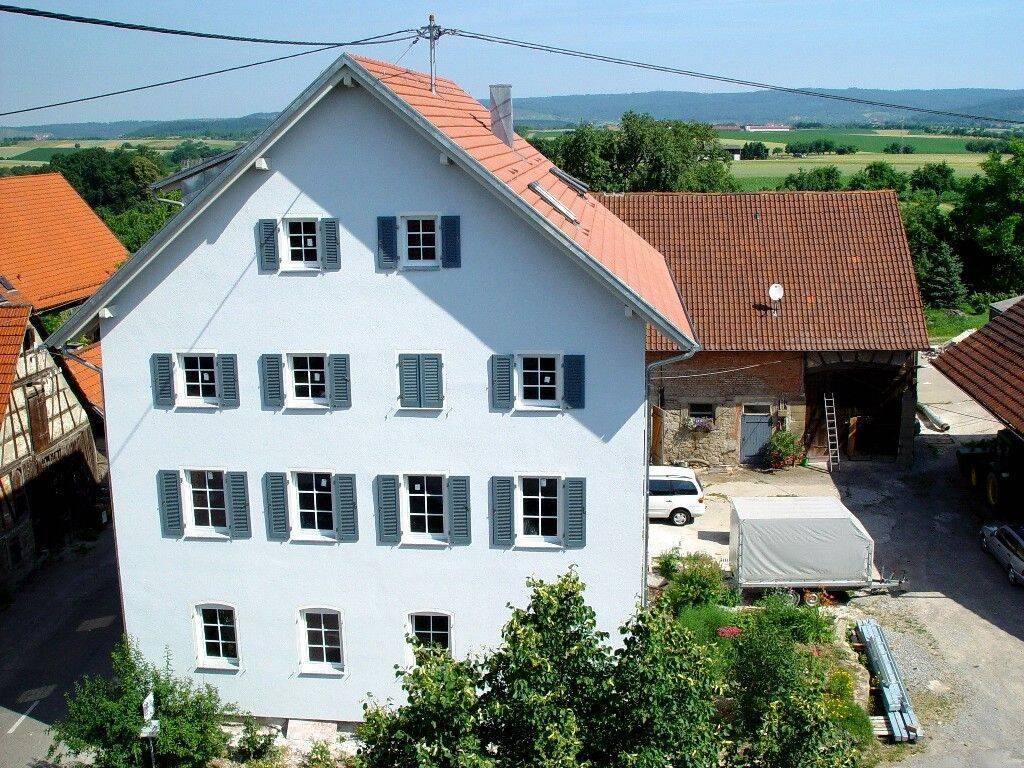 Zuhause mit drei Zimmern und Terrasse in einem Teilort von Backnang, 71522 Backnang