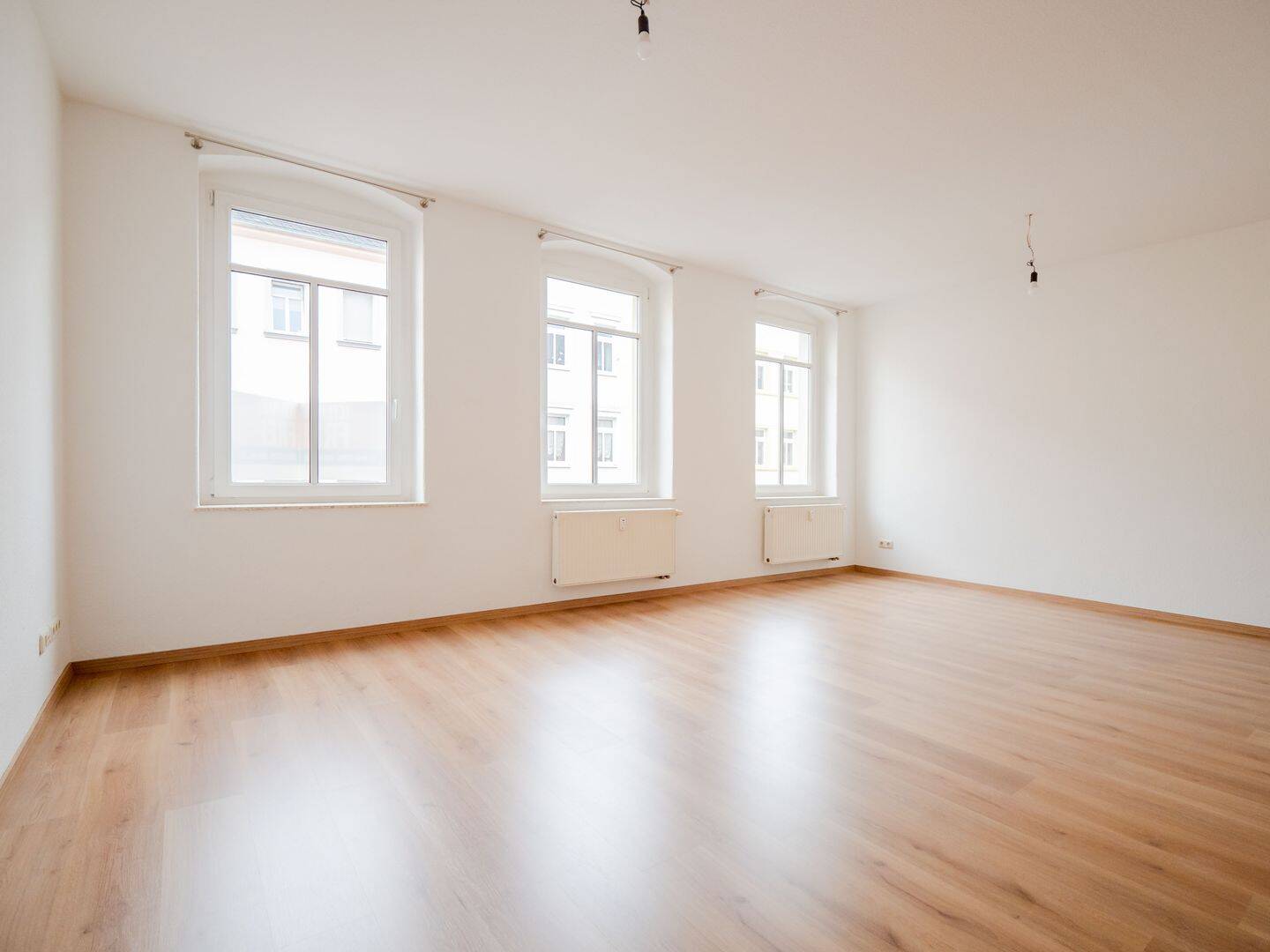 Attraktive 3-RW mit Balkon und Tageslichtbad im Ostviertel zu vermieten, 7546 Gera