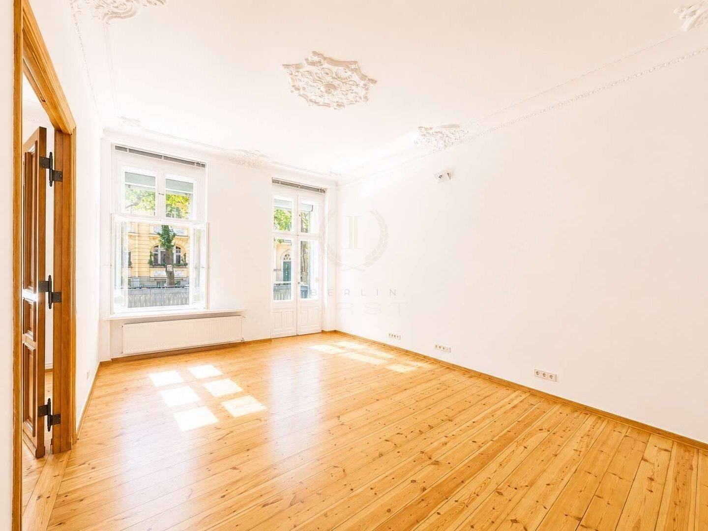 Exquisite Räumlichkeiten und ein unverwechselbares Wohngefühl im grünen Süden Berlins!, 12163 Berlin (Steglitz-Zehlendorf Friedenau Steglitz)