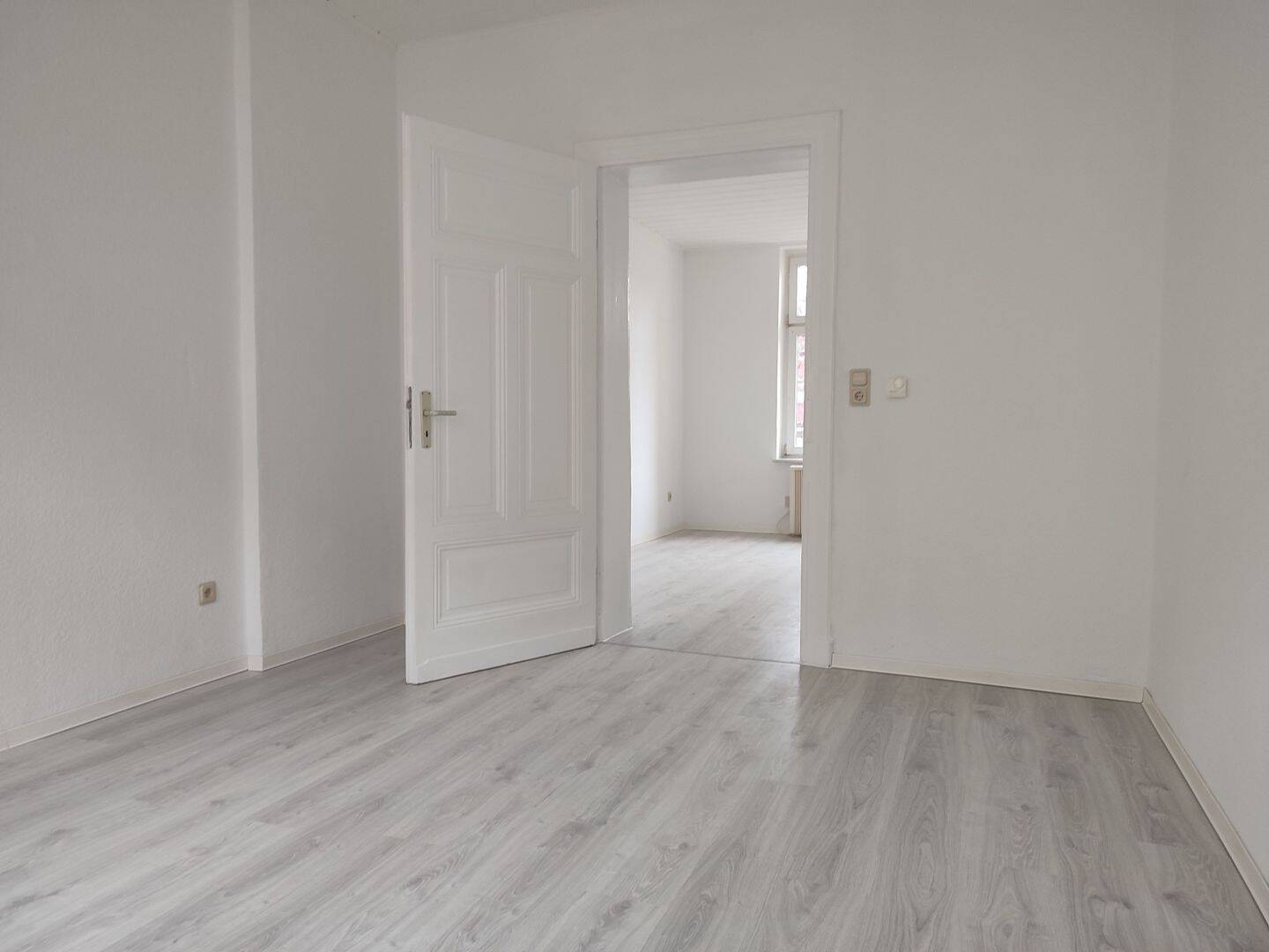 WG geeignete 4 Zimmer Wohnung zu vermieten, 44145 Dortmund (Lindenhorst Mitte)