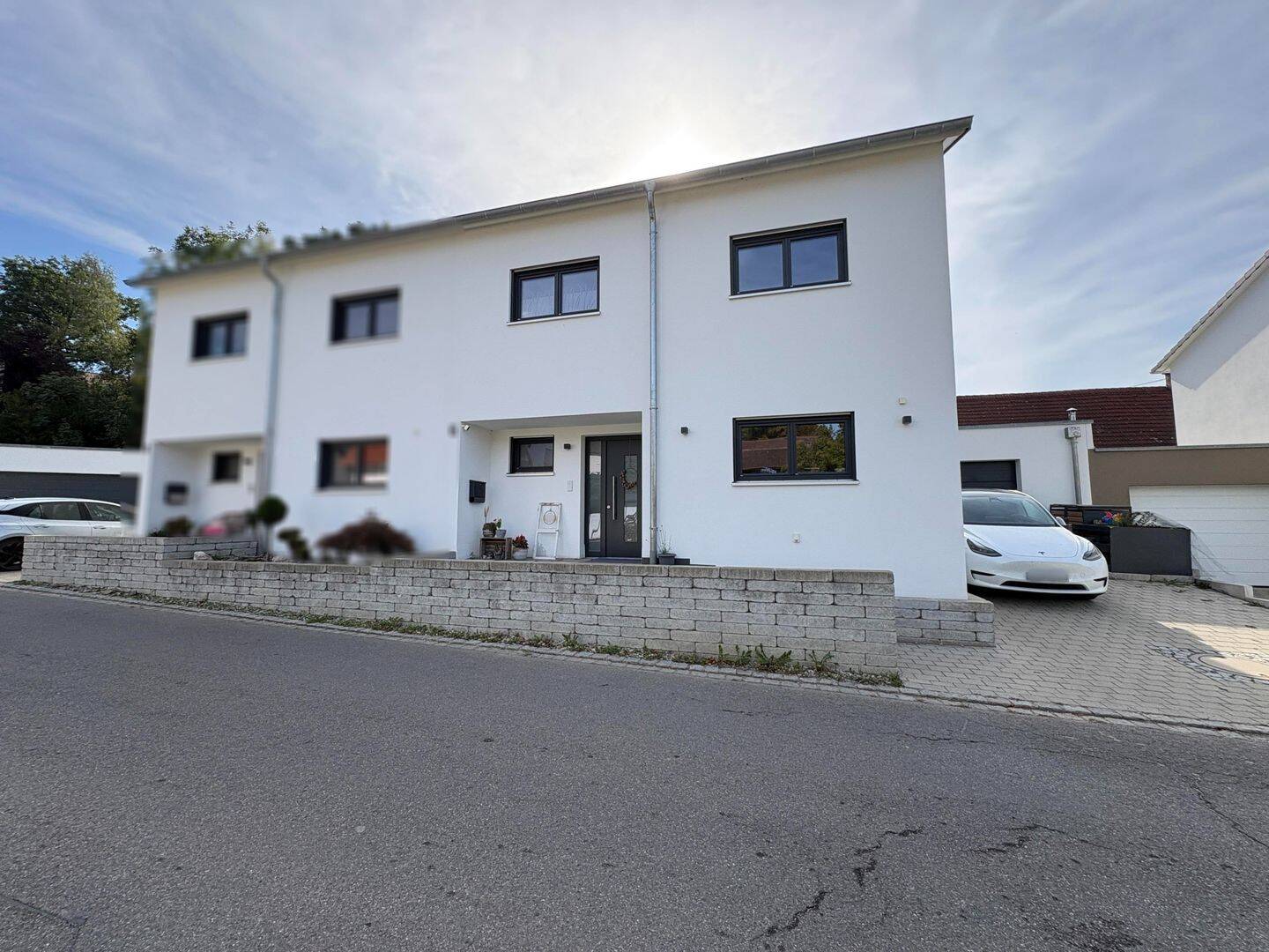 Neuwertige KfW-55-Doppelhaushälfte in Baustetten, 88471 Laupheim