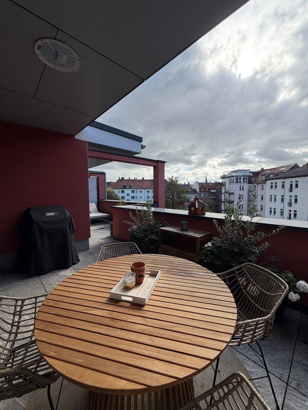 Traumhafte 2ZKB Penthousewohnung im Vorderen Westen, 34119 Kassel (Mitte West)