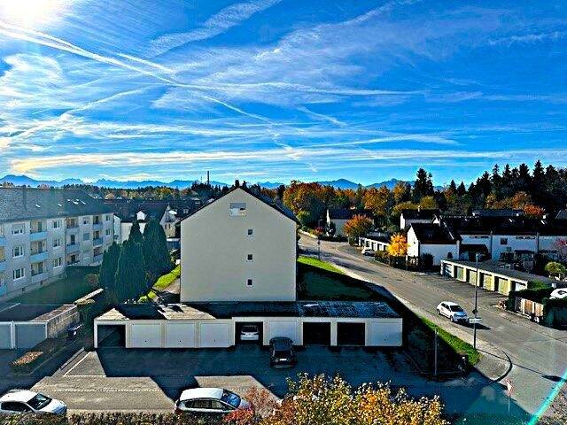 Helle 3-Zi.-Wohnung mit traumhaftem Weitblick u. Garage in Traunreut, 83301 Traunreut