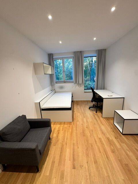 Nr. 8 -Blick ins Grüne, nur für Studenten, helles 1 Zimmer Appartment, gehobene Ausstattung, möbliert, Nähe Kopfklinik, Uni und Zentrum, 91054 Erlangen (Burgberg Erlangen-Nord Erlangen-Ost Innenstadt Sieglitzhof)
