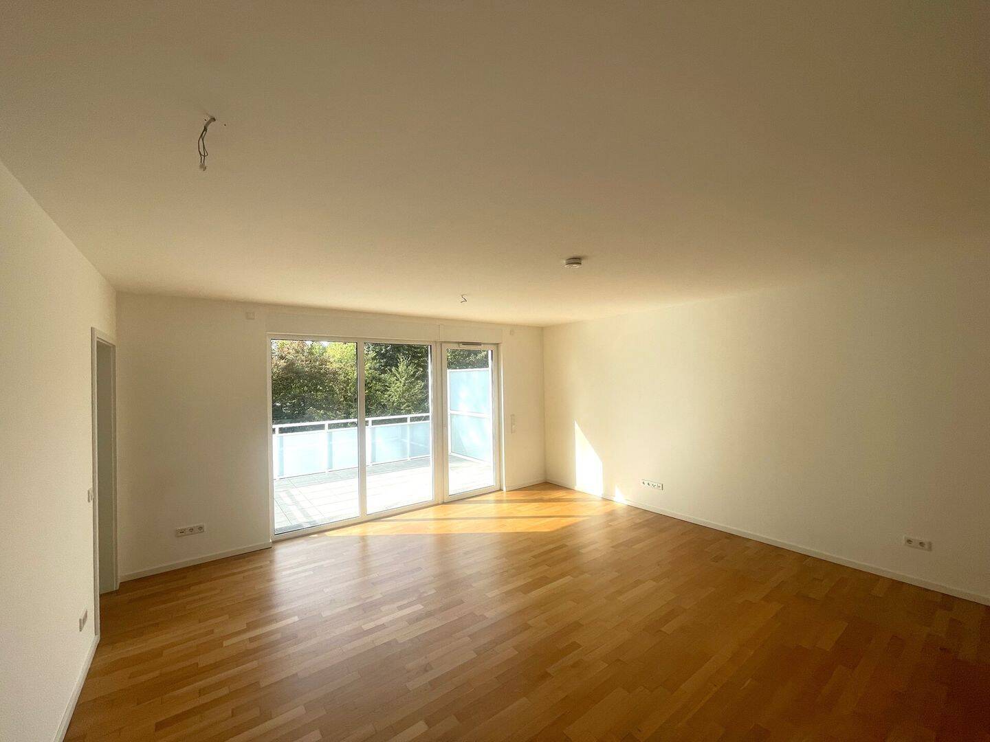 Moderne 2-Zimmer-Wohnung mit großzügiger Wohnküche, großem Balkon und TG-Stellplatz, 53604 Bad Honnef