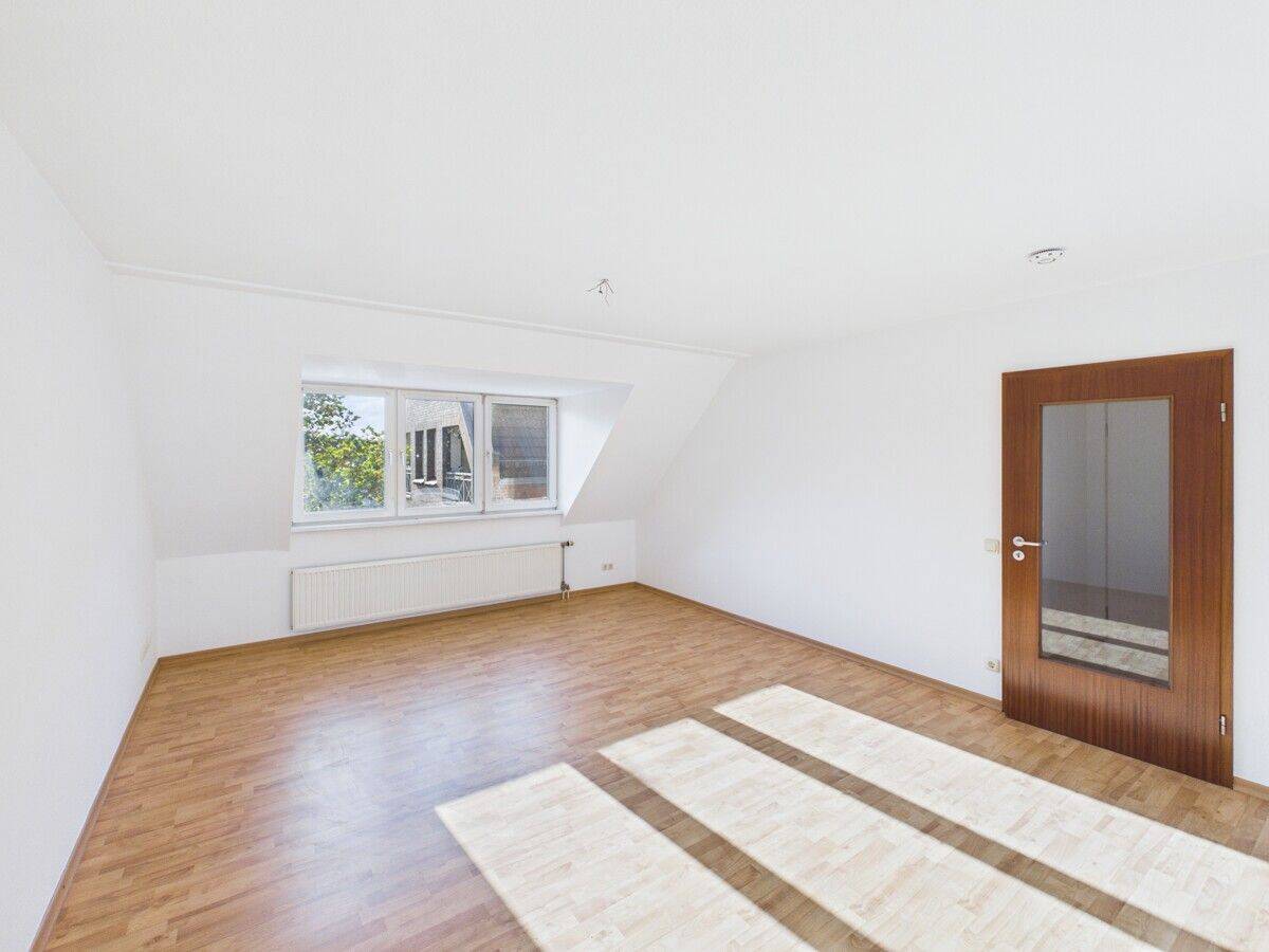 Wohnen in Schwanewede: 2-Zi.-Wohnung im Dachgeschoss, 28790 Schwanewede